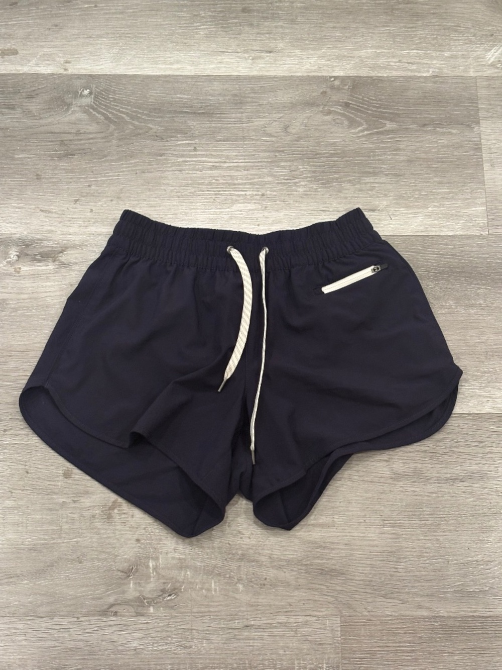 Vuori Clementine 2.0 Short 4" Ink Navy Athletic Stretch Womens S VW3004 NWOT